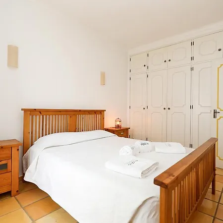 B82 - Lacobrigense Flat In Lägenhet *
