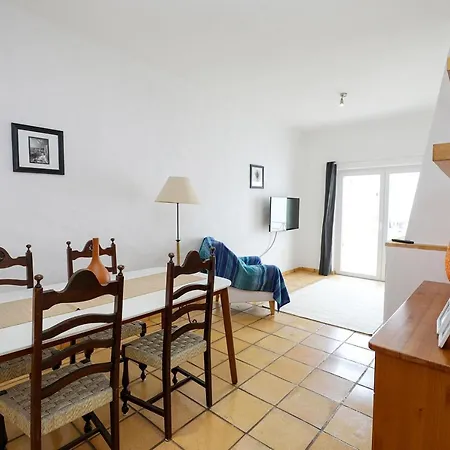 B82 - Lacobrigense Flat In